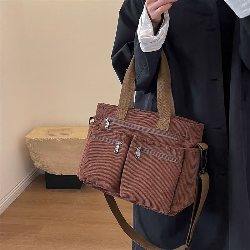 T588-1184 Single shoulder large capacity commuting leisure crossbody bag