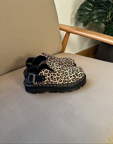 T588-688   Thick soled height increasing toe cap slippers for exercise