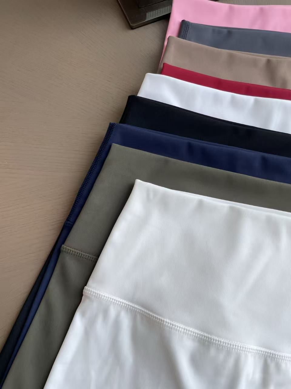 T588-1149  Tightening waist and lifting hips, quick drying sports shorts