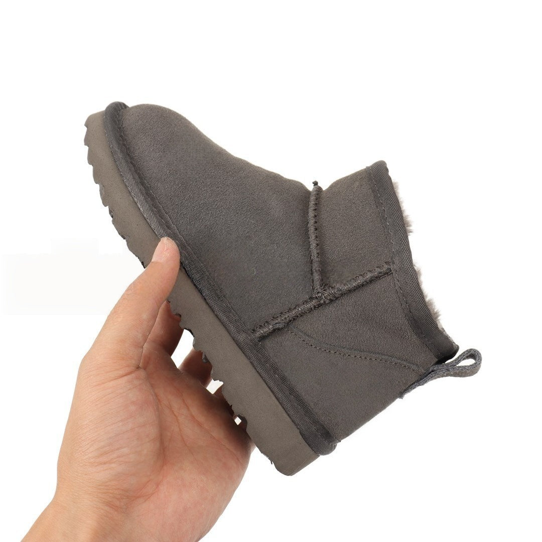 T588-902   Flat bottomed low top thick snow boots
