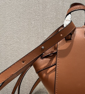 T588-926 Large capacity portable leather shoulder bag