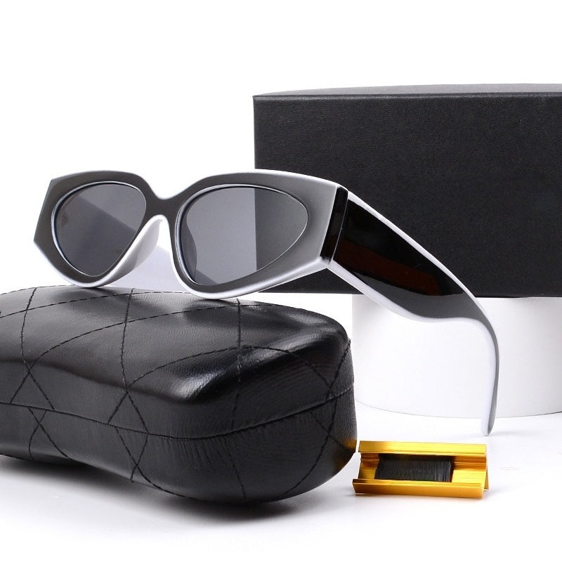 T588-1007   Cat eye sunglasses with personalized UV protection