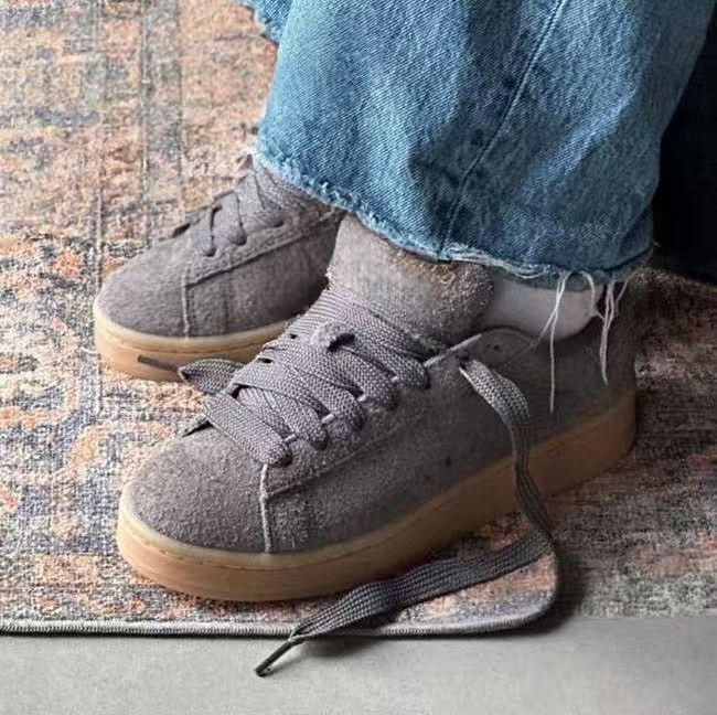 T588-1222  Casual loose flat sports shoes