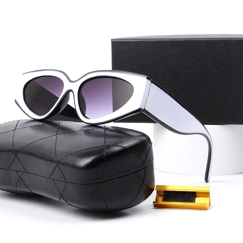 T588-1007   Cat eye sunglasses with personalized UV protection