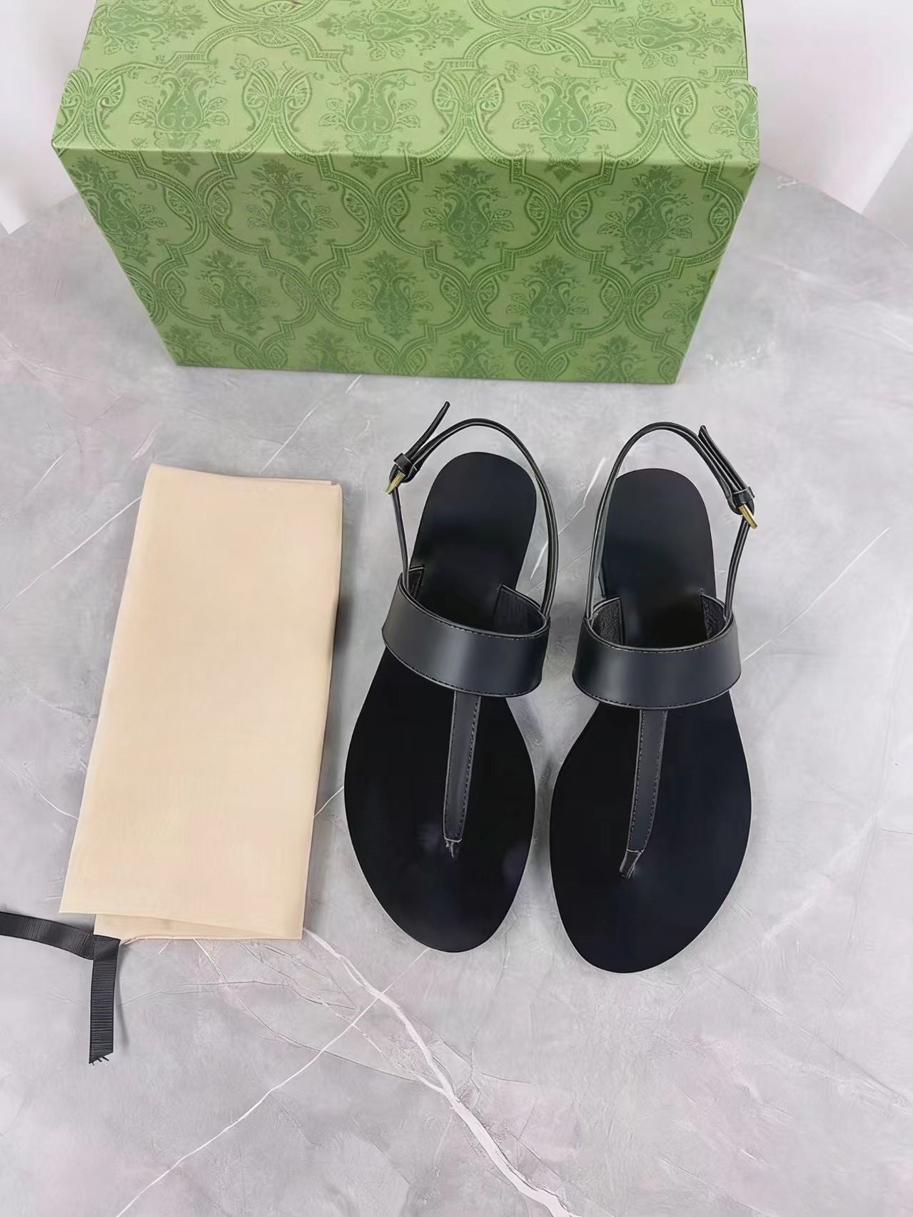 T588-1059  Women's new summer sandals with metal buckle slippers