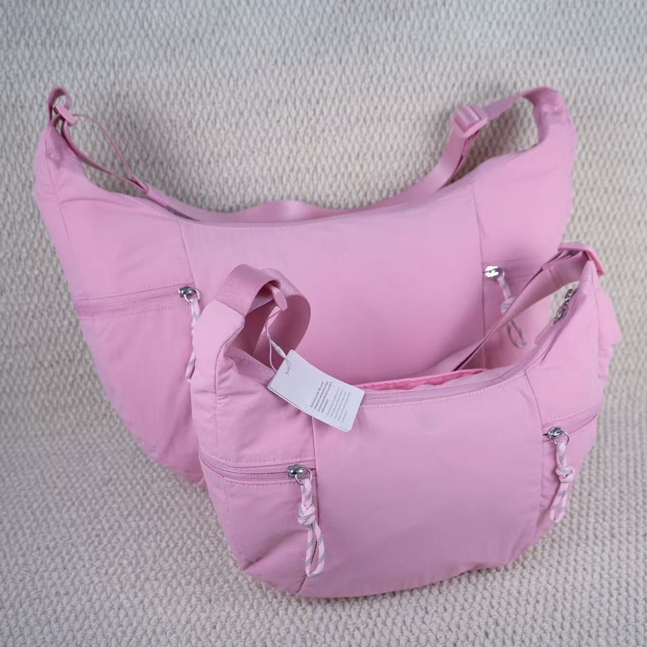 T588-894  Women's diagonal cross bag with cow horns, single shoulder crescent bag