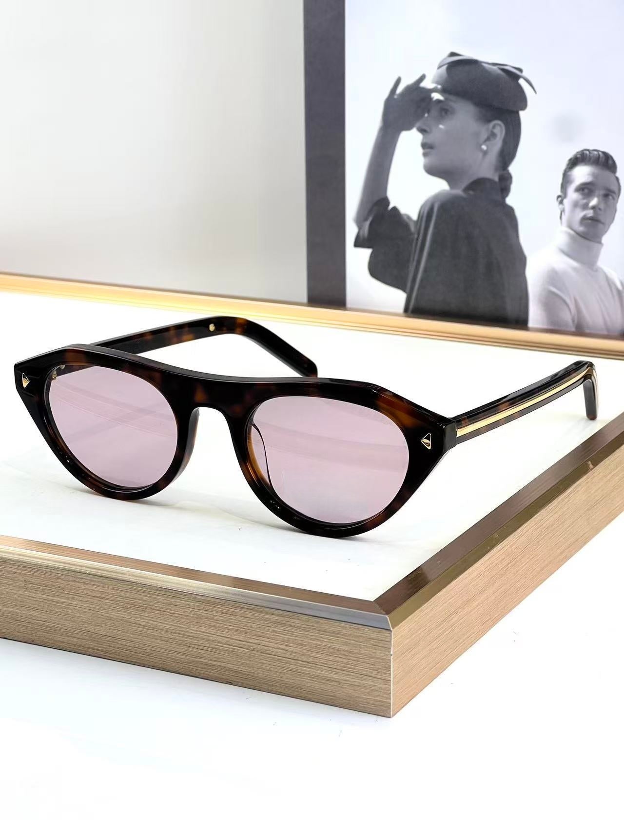 T588-1030 Light blocking sunglasses round