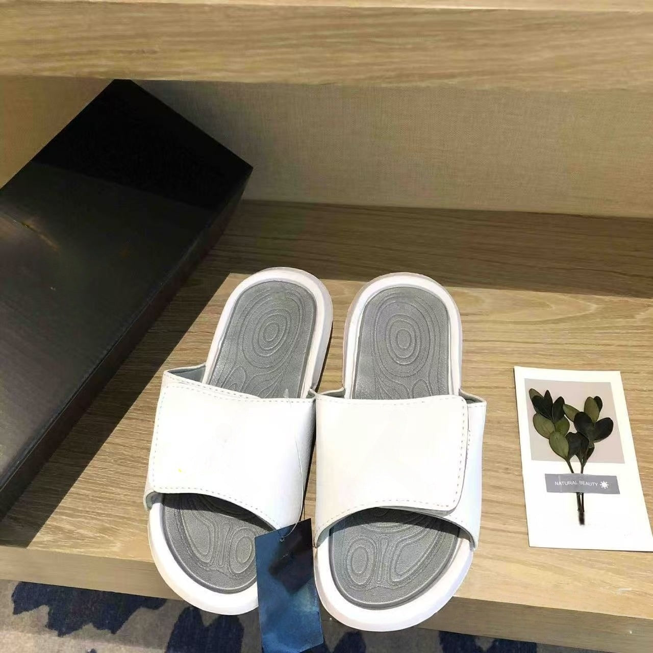 T588-967 Loose slippers with a flat bottom
