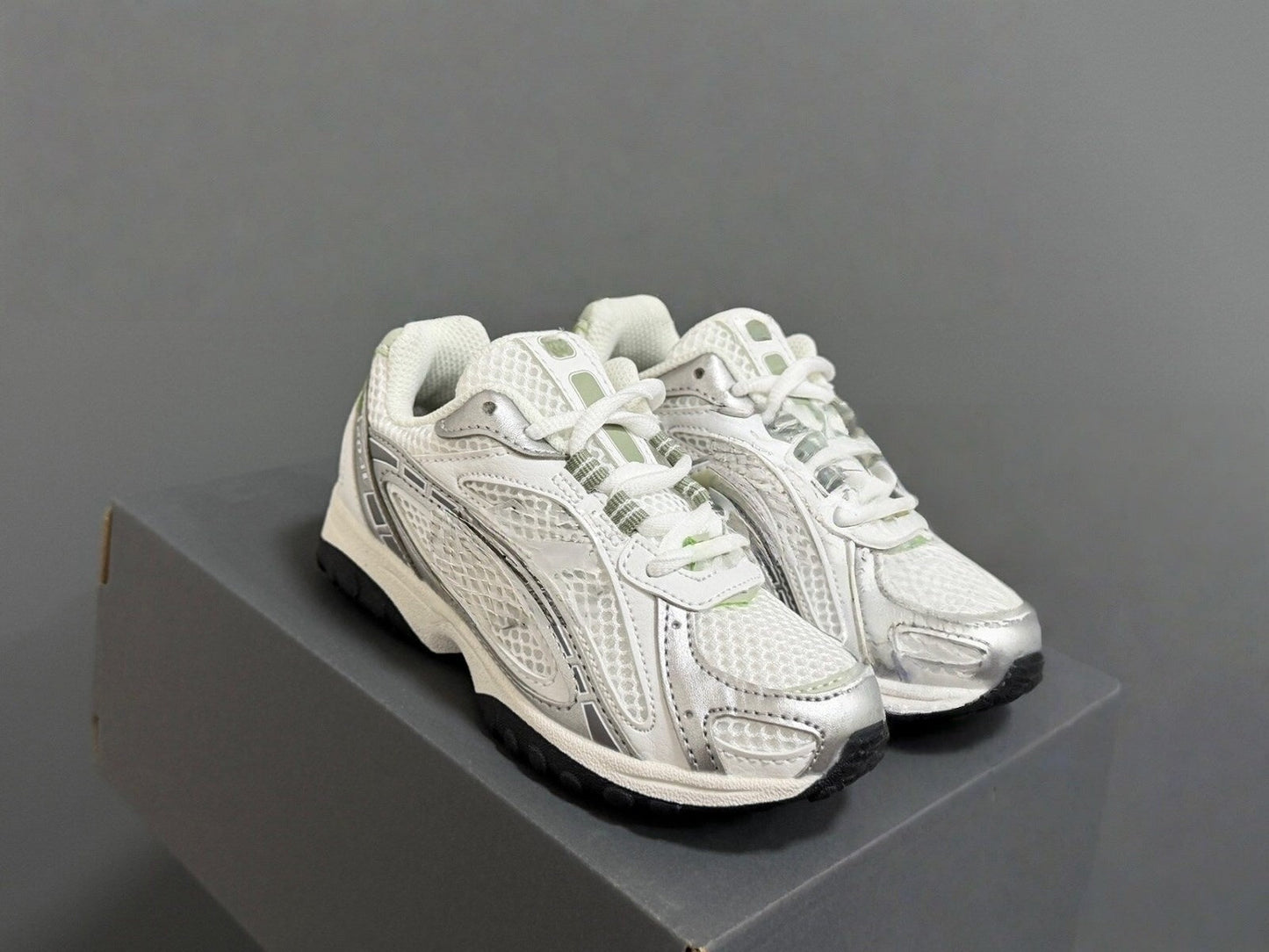 T588-760  Hot-selling shoes