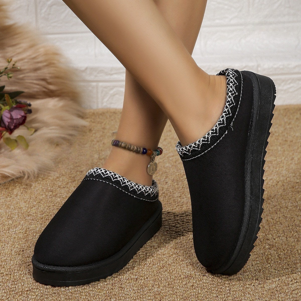 T588-112   Stuffed and Warm Tasman Slippers -GYXZ