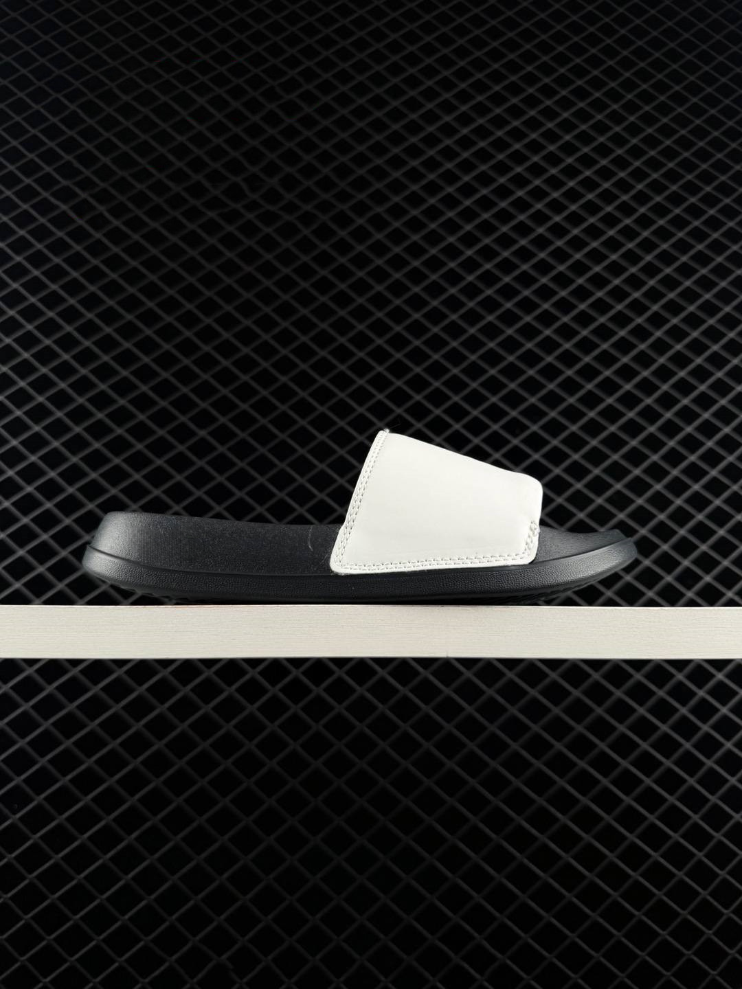 T588- 1241 Casual outdoor slippers
